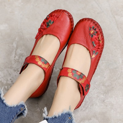 Sapatos Baixos e Macios de Bico Redondo Vintage GKTINOO// Design de Flores da Moda Primavera // Couro Genuíno Mocassim Feminino Tamanho Grande