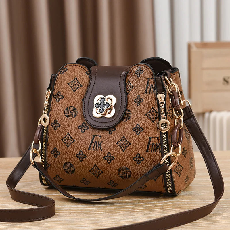 Nova Bolsa de Ombro Feminina 2026 // Bolsa Designer de Luxo // Bolsa de Couro c/ Monograma Estampado // Bolsa de Ombro Única.