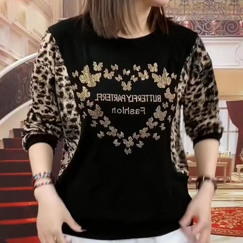 Camiseta Casual Borboleta / Carta Impressa / Leopardo Emendado // o-Pescoço Feminina 2024 // Primavera / Outono // Folhas / Diamantes // Um Charme!!!