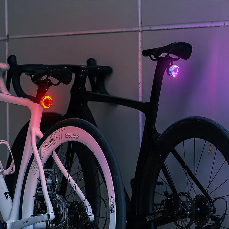 Luz Traseira Colorida p/ Bicicleta de Estrada WEST BIKING // Bicicleta Night Riding Luz do Sensor de Freio // Luz de Advertência para Bicicleta de Montanha // Equipamento de Ciclismo