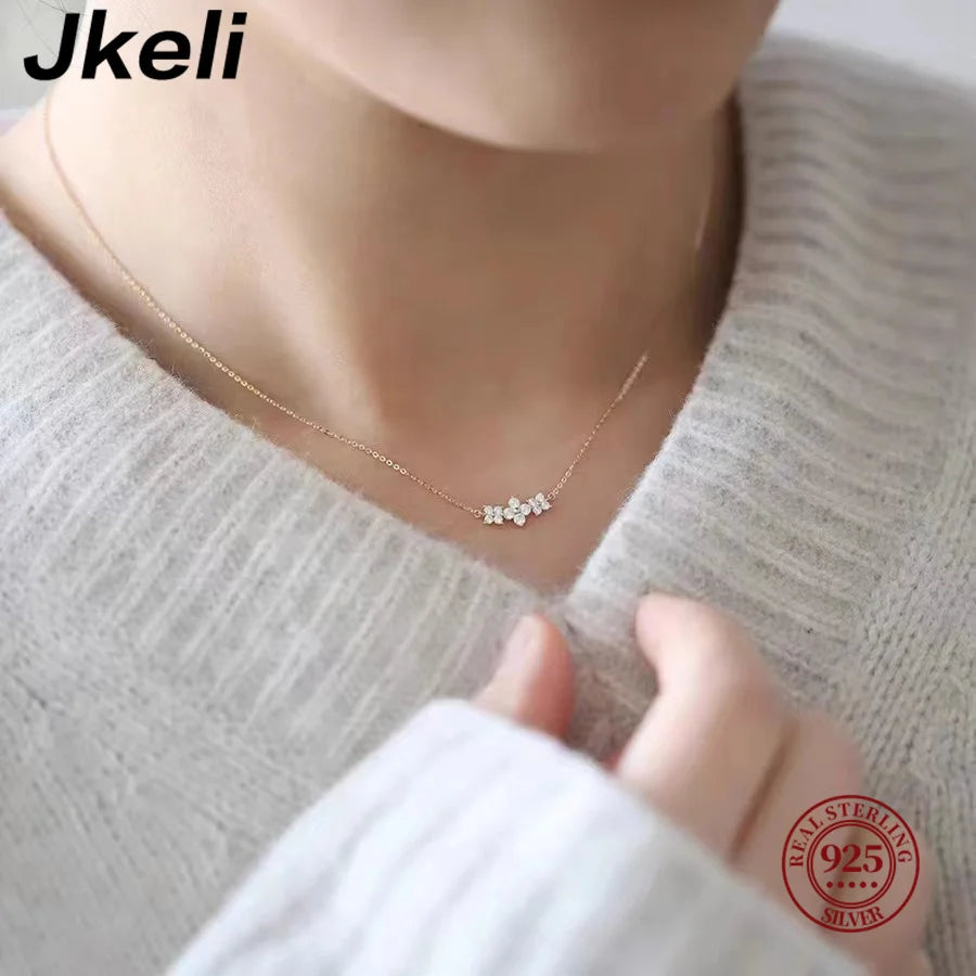 Jkeli Colar Romântico de Prata Esterlina 925 // Com Três Pétalas e Clavícula de Flor // Joias Requintadas p/ Festa e Casamento