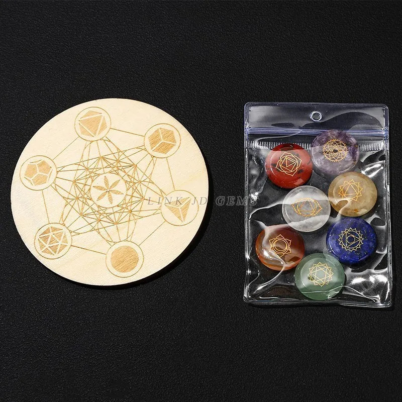 Pedra de cura 7 Chakra Esculpido Reiki // Símbolo // Conjunto de Cristal Plano // Conta Redonda Com Sete Estrelas // Placa de Madeira Para Meditação e Equilíbrio