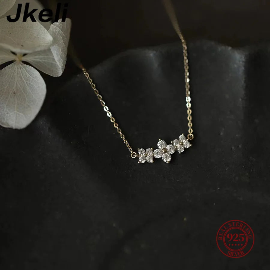 Jkeli Colar Romântico de Prata Esterlina 925 // Com Três Pétalas e Clavícula de Flor // Joias Requintadas p/ Festa e Casamento