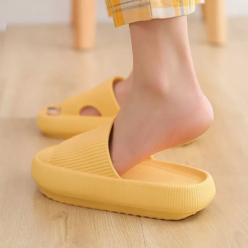 Sandália Ortopédica Fofura // Tamanhos disponíveis: 34-35 / 36-37 / 38-39 / 40-41 / 42-43 Tipo: chinelo ortopédico de plataforma Cores: amarelo/rosa/laranja/azul Material Superior: EVA