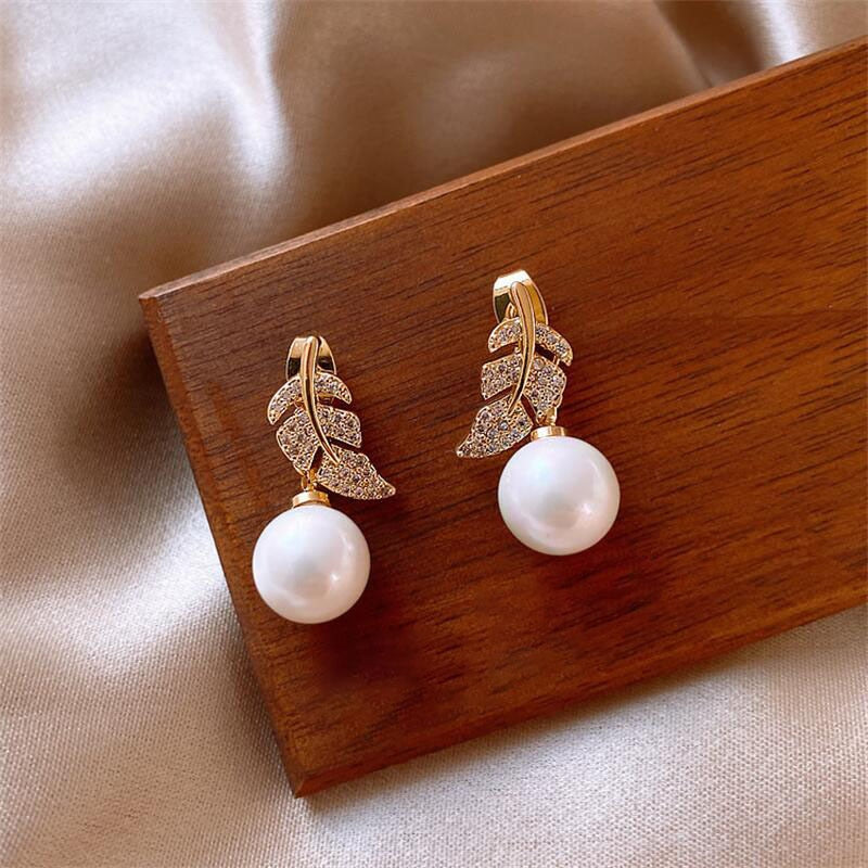Novo* 2024 Brincos Gota de Pérola // Joias Cor de Ouro da moda para mulheres // Lindo Presente de Casamento, Noivado, Aniversário, etc... // Simplesmente Lindos e Irresistíveis!!!