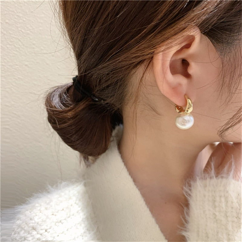 Novo* 2024 Brincos Gota de Pérola // Joias Cor de Ouro da moda para mulheres // Lindo Presente de Casamento, Noivado, Aniversário, etc... // Simplesmente Lindos e Irresistíveis!!!