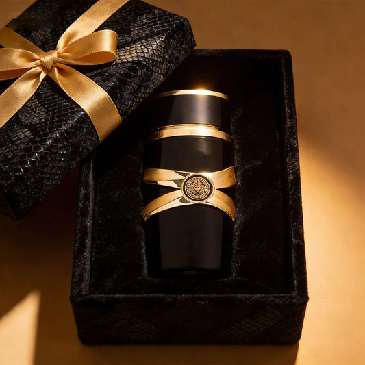 Perfume Árabe Premium p/ Homens // Com Notas de Âmbar e Madeira // Aroma Intenso e Duradouro // Design Elegante em Preto e Dourado.