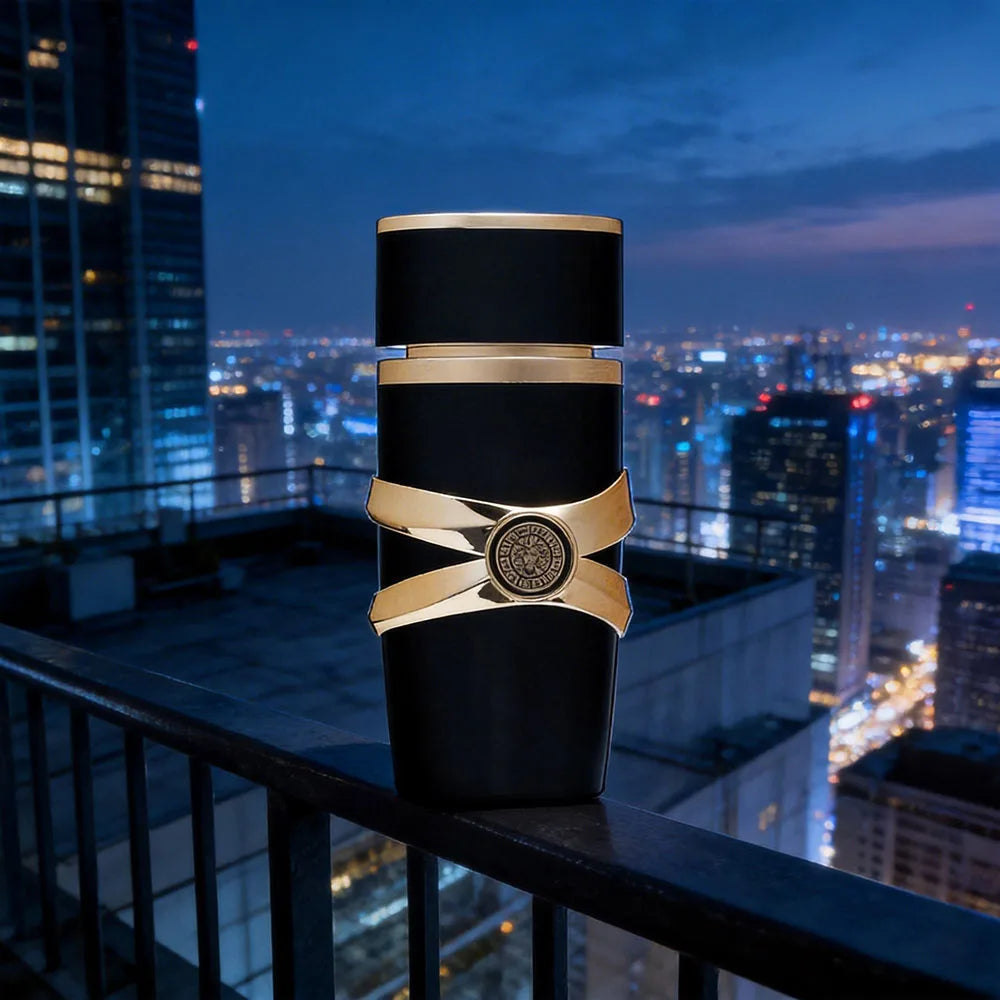 Perfume Árabe Premium p/ Homens // Com Notas de Âmbar e Madeira // Aroma Intenso e Duradouro // Design Elegante em Preto e Dourado.