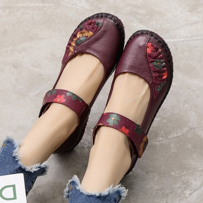 Sapatos Baixos e Macios de Bico Redondo Vintage GKTINOO// Design de Flores da Moda Primavera  // Couro Genuíno Mocassim Feminino Tamanho Grande