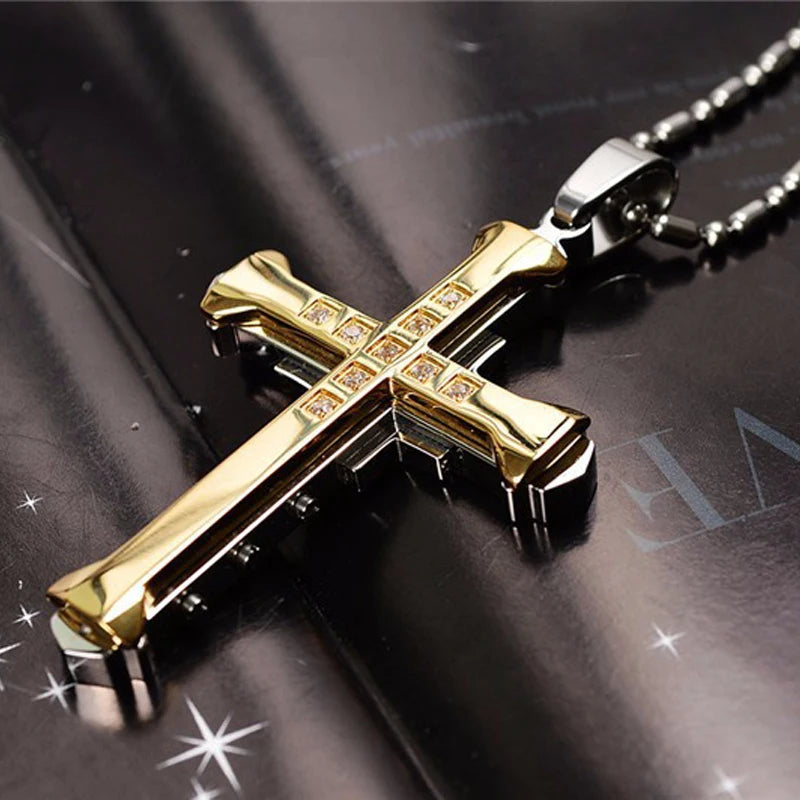 Novo Pingente Masculino Poder da Cruz de Cristal // SUMENG 2026 // Zircônias nas Cores Dourado/Preto/Azul // Colar em Aço Inoxidável