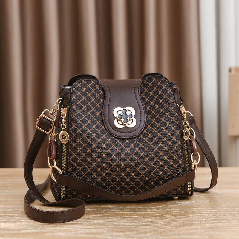 Nova Bolsa de Ombro Feminina 2026 // Bolsa Designer de Luxo // Bolsa de Couro c/ Monograma Estampado // Bolsa de Ombro Única.