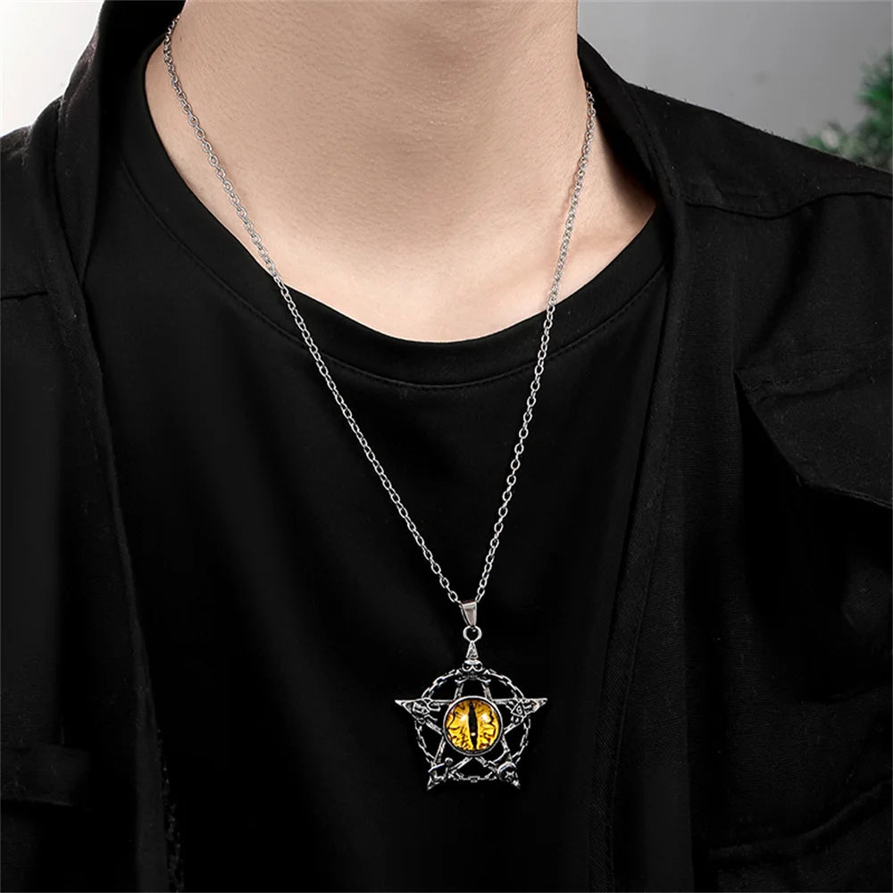 Colar c/ Pingente // Força e Proteção // Unissex // Estilo Punk Retrô // Forma de Pentagrama Devil's Eye  // Colar de Metal não Ajustável // Joia da Moda p/ Presente.
