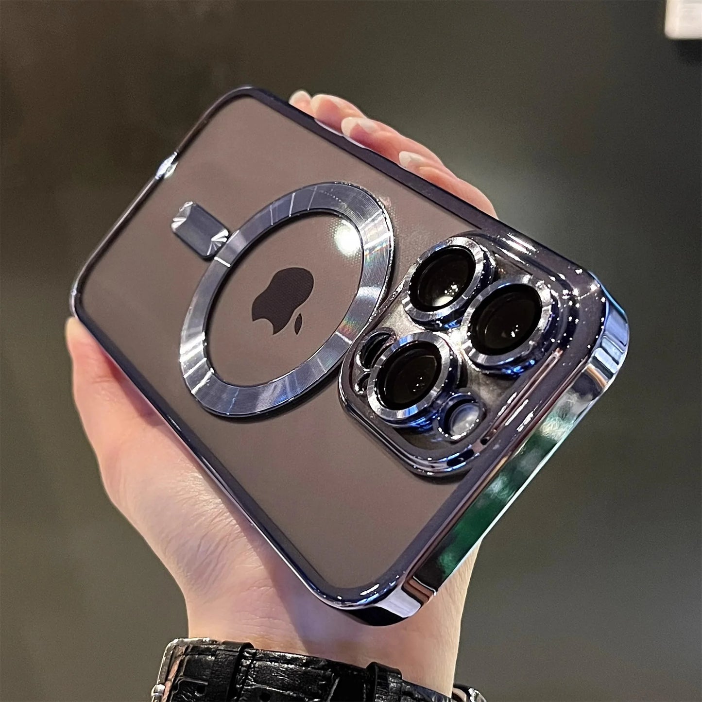 Capa Transparente de Luxo c/ Revestimento Magnético p Carregamento s/ Fio MagSafe para iPhone 16, Plus.