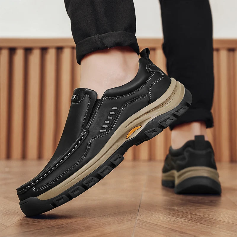 Calçados Masculinos de Marca Sneaker em Couro Legítimo de Alta Qualidade // Estilo Casual Slip-On Confortável // Ideal p/ Trabalho e Uso Externo