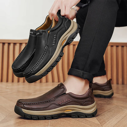 Calçados Masculinos de Marca Sneaker em Couro Legítimo de Alta Qualidade // Estilo Casual Slip-On Confortável // Ideal p/ Trabalho e Uso Externo