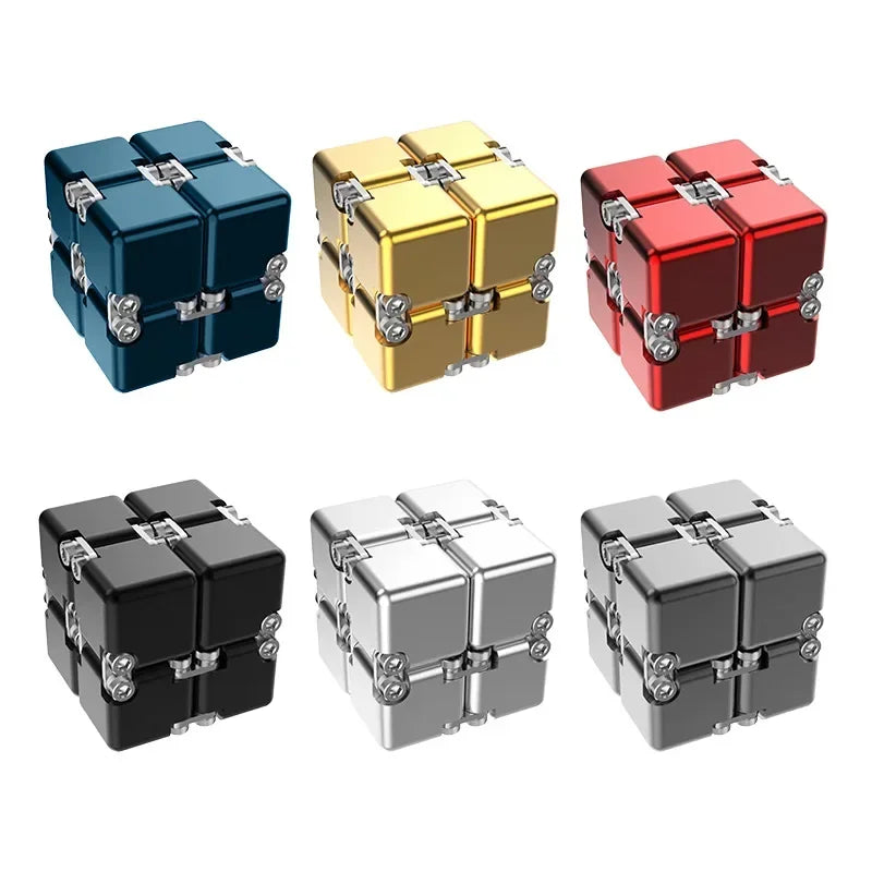 Cubo Mágico Infinito de Metal c/ Design Moderno // Novo, Único e Aprimorado // Desmontável e Montável // Brinquedo p/ Desenvolvimento de Inteligência e Alívio de Estresse
